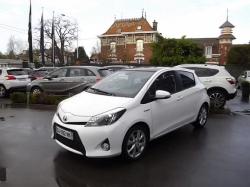 Toyota YARIS HYBRID d'occasion (08/2014) en vente à Villeneuve d'Ascq