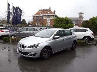 Peugeot 308 d'occasion (12/2014) en vente à Croix