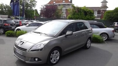 Peugeot 5008 5 PLACES