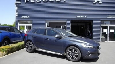 V40 CROSS COUNTRY D2 120 GEARTRONIC